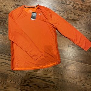 Nike dry fit long sleeve running shirt
